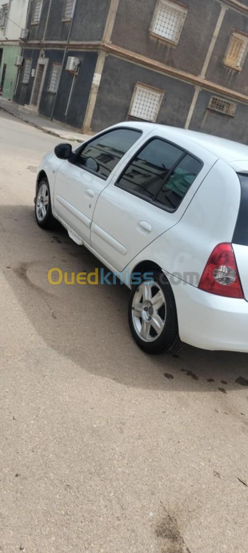 Renault Clio Campus Mangolien Mostaganem Alg Rie