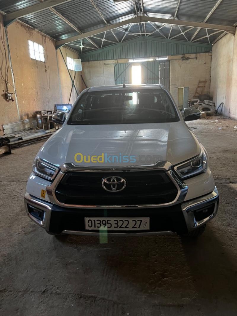 Toyota Hilux 2022 LEGEND DC 4x4 Pack Luxe Tebessa Algérie