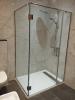 Vitrine-cabine de douche 