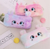 Trousse en peluche