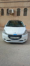 Peugeot 208 2015 Allure