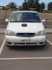 Kia Carnival 9 places 2000 