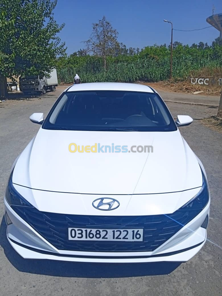 Hyundai Elantra 2022 GLX