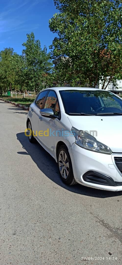 Peugeot 208 2016 