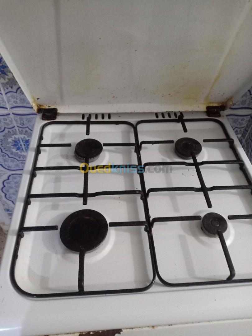 cuisinière à gaz  فرن غاز