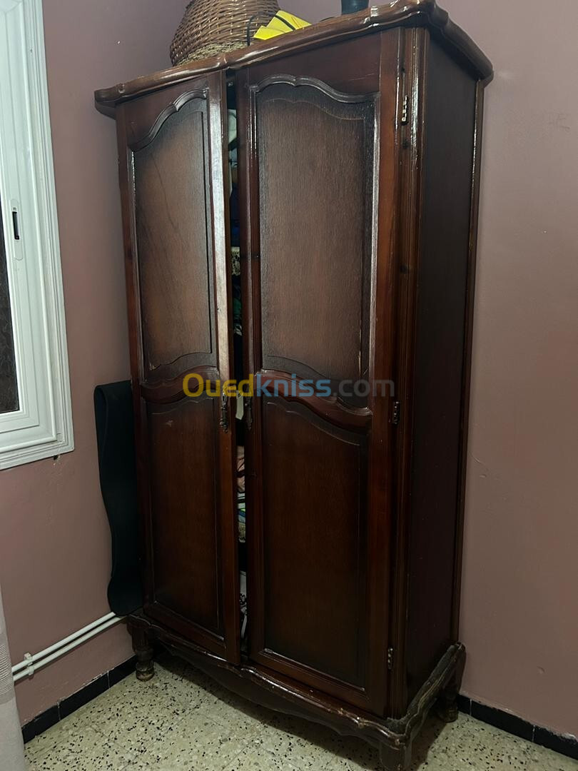 Armoire commode et table de nuit