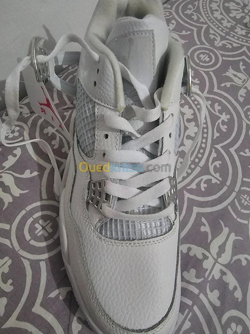 Ai jordan v4 white grey