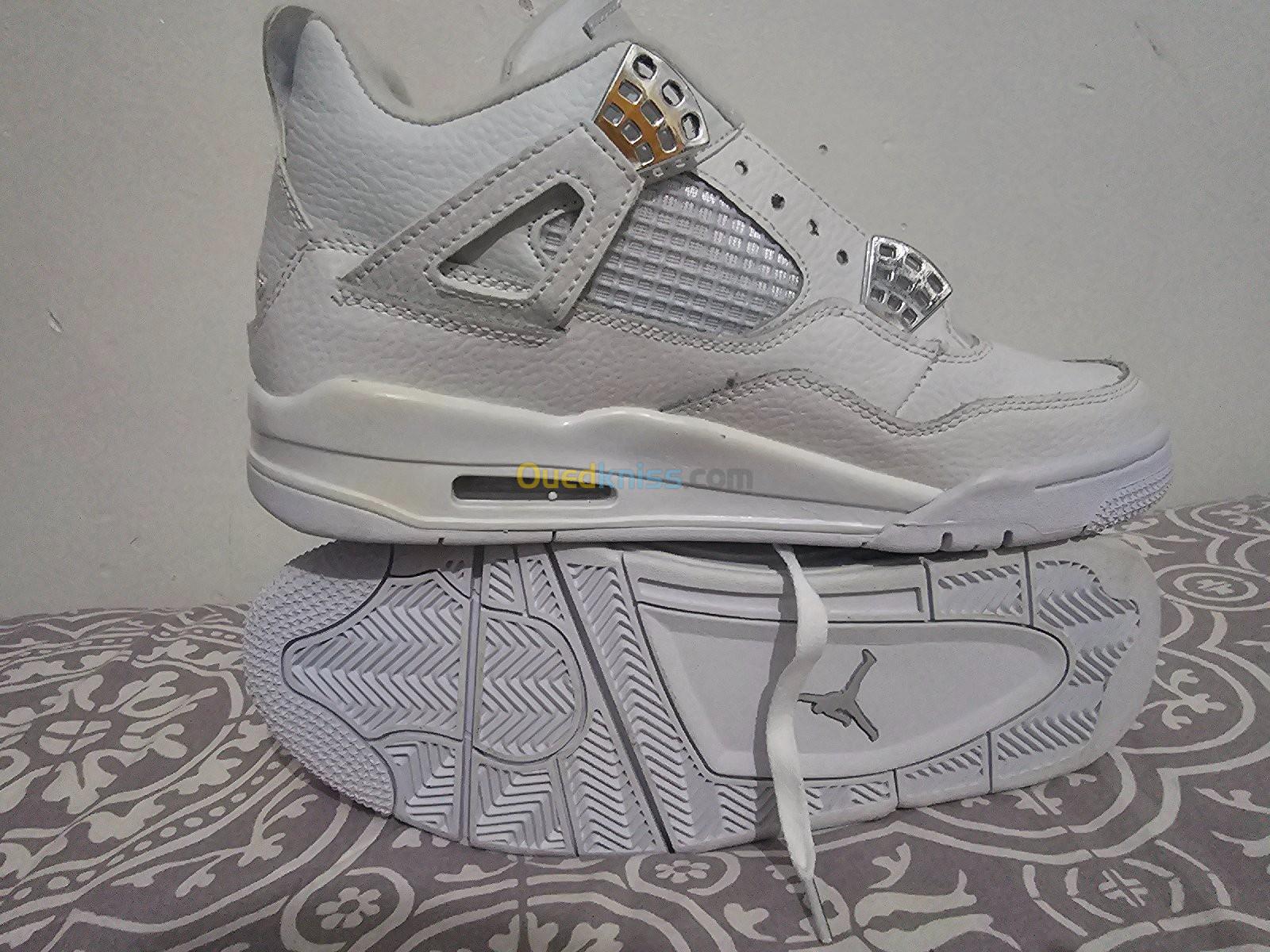 Ai jordan v4 white grey