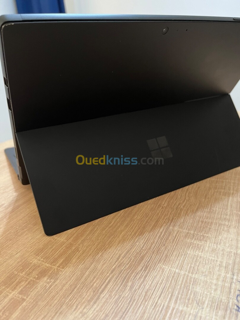 Microsoft surface pro 6 i5 8th 256gb 8ram 