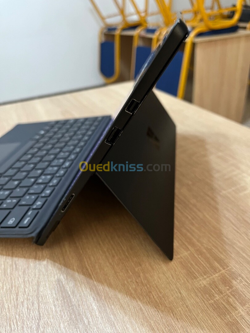 Microsoft surface pro 6 i5 8th 256gb 8ram 