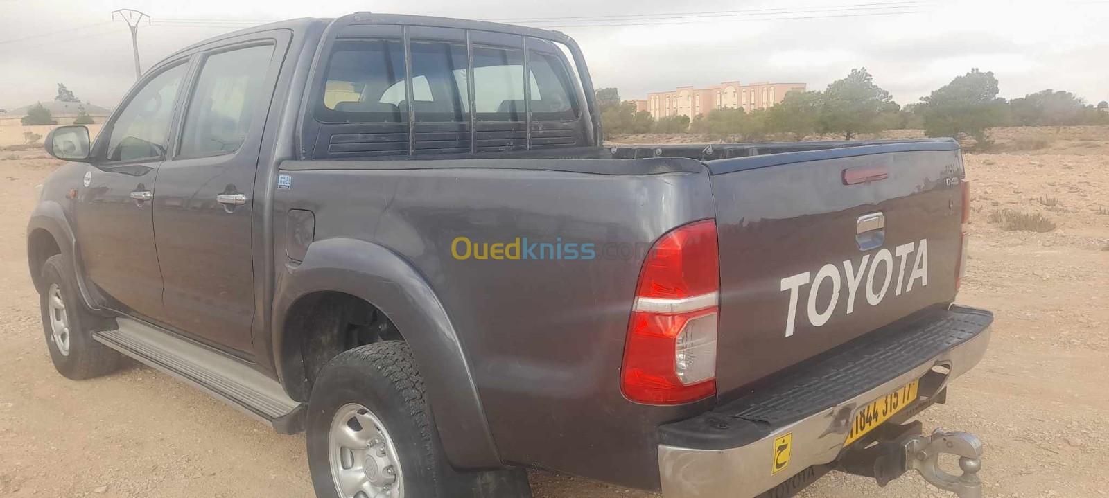 Toyota Hilux 2015 LEGEND DC 4x4 Pack Luxe