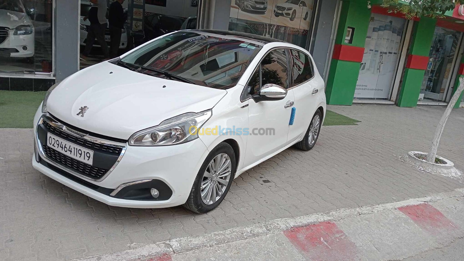 Peugeot 208 2016 Allure Facelift