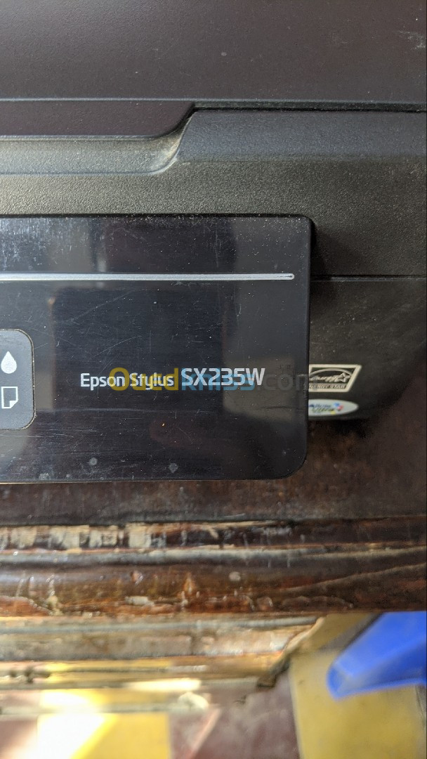 Epson Stylus SX-235W imprimante et photocopieuse WIFI 