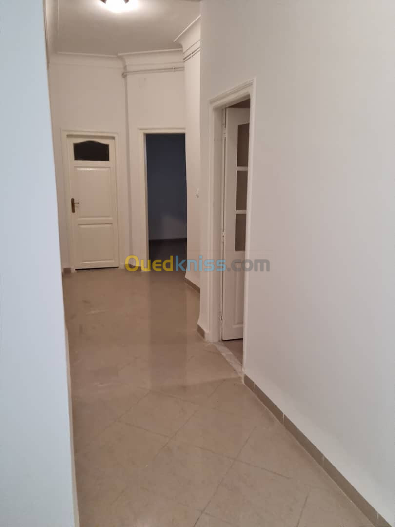 Location Appartement F4 Alger Hydra