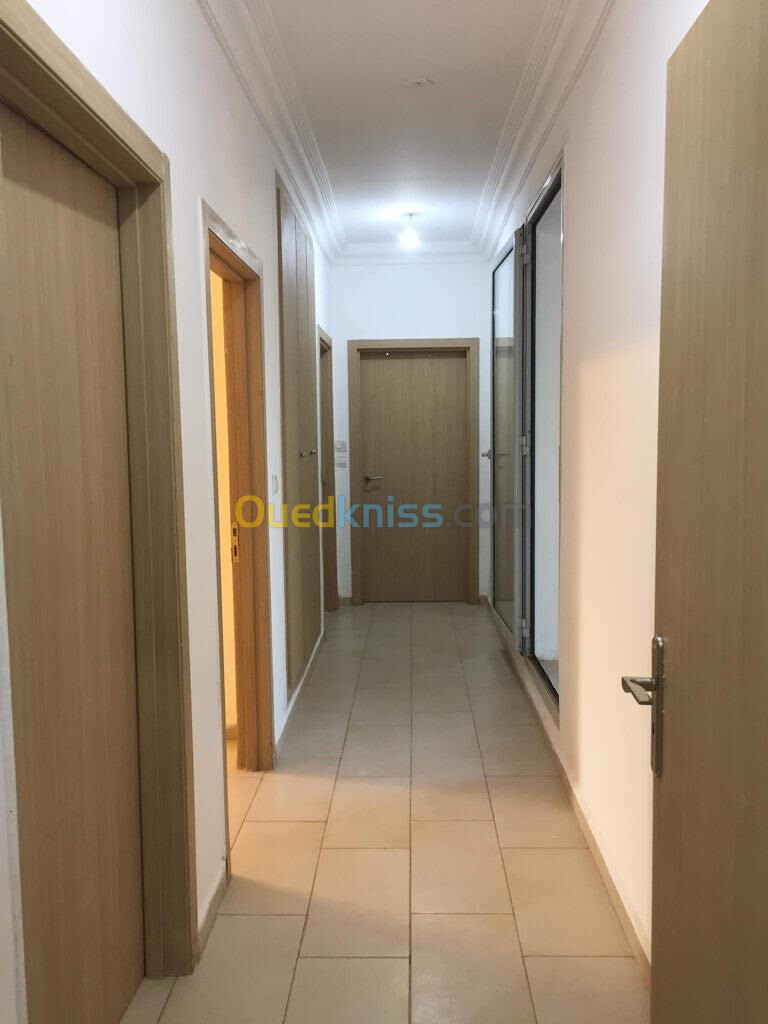 Location Appartement F4 Oran Bir el djir