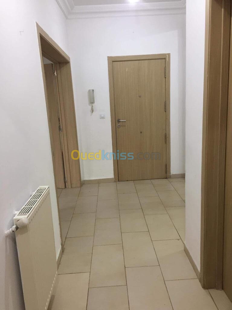 Location Appartement F4 Oran Bir el djir