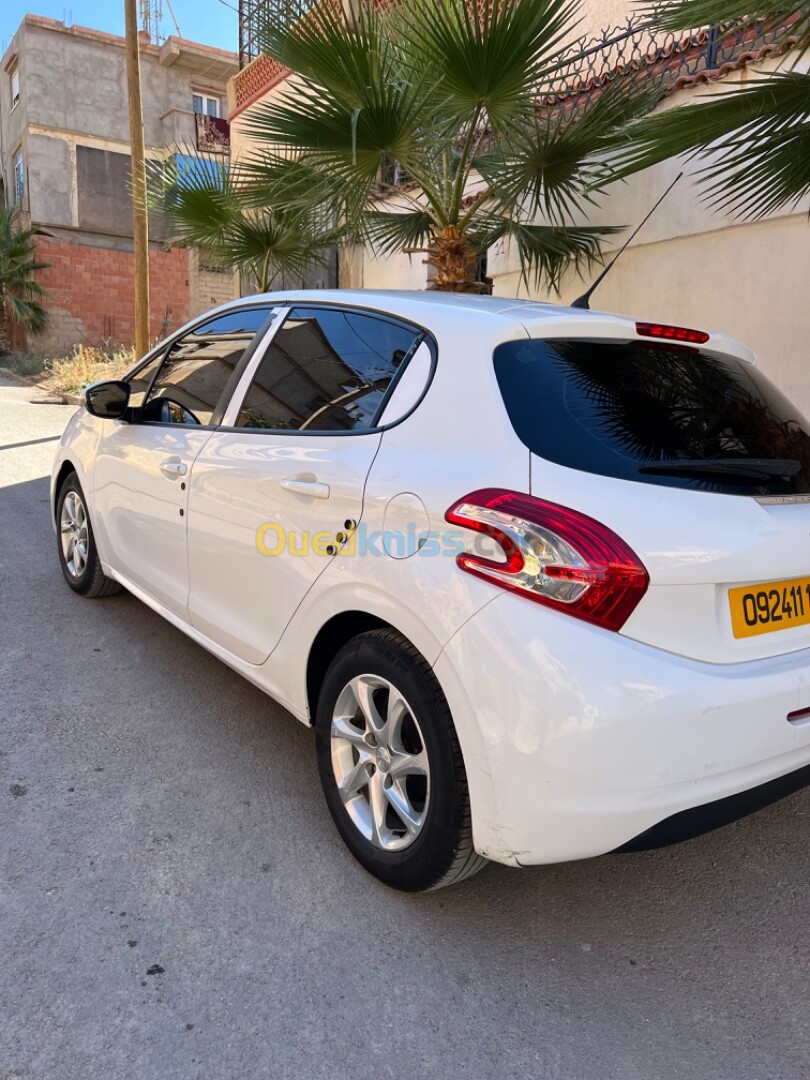 Peugeot 208 2014 Allure