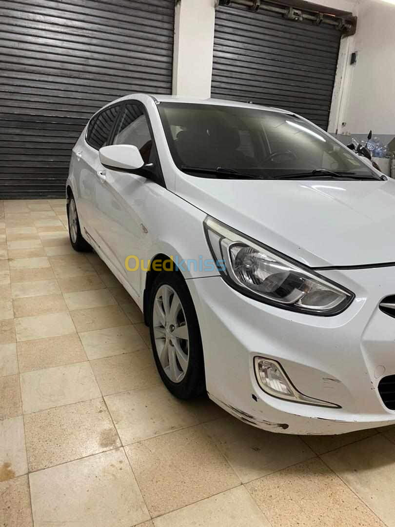 Hyundai Accent RB  5 portes 2017 