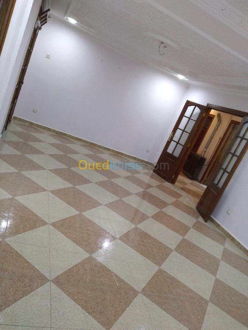 Location Niveau De Villa F4 Blida Blida