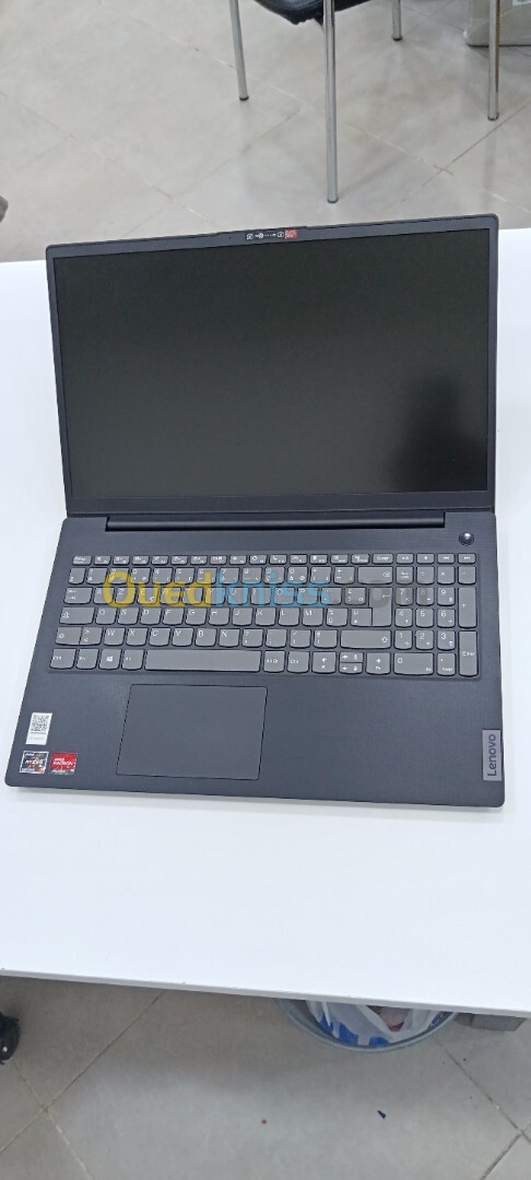 LENOVO V15 