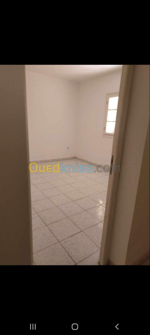 Vente Appartement F3 Alger Ain benian