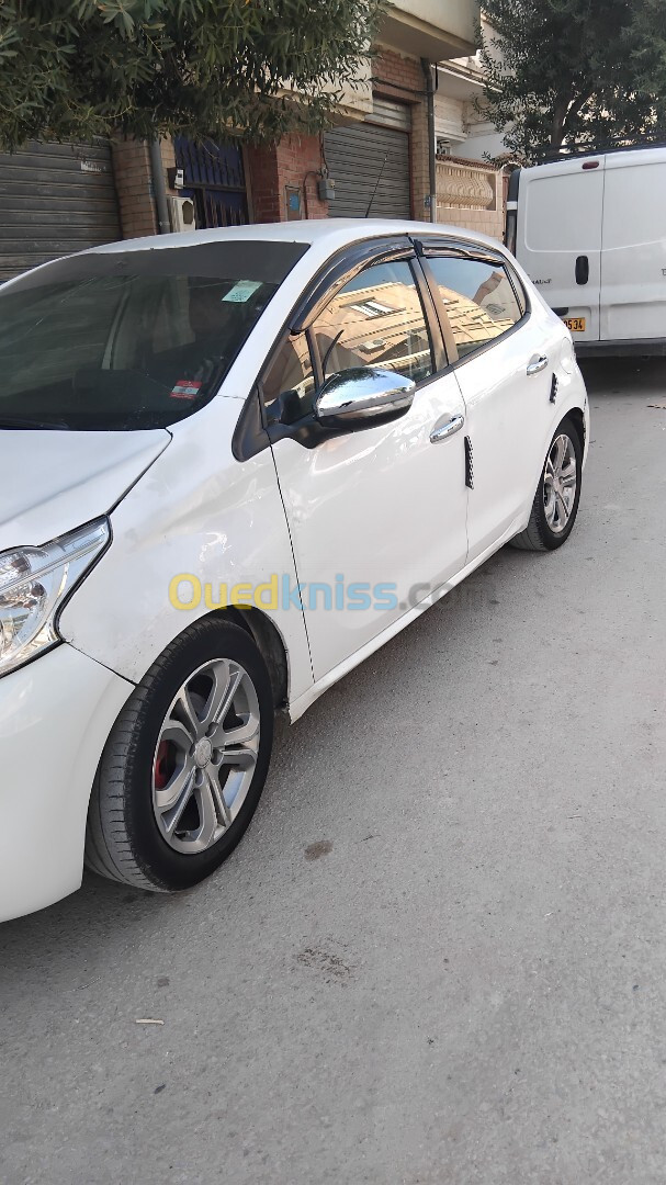 Peugeot 208 2013 Access