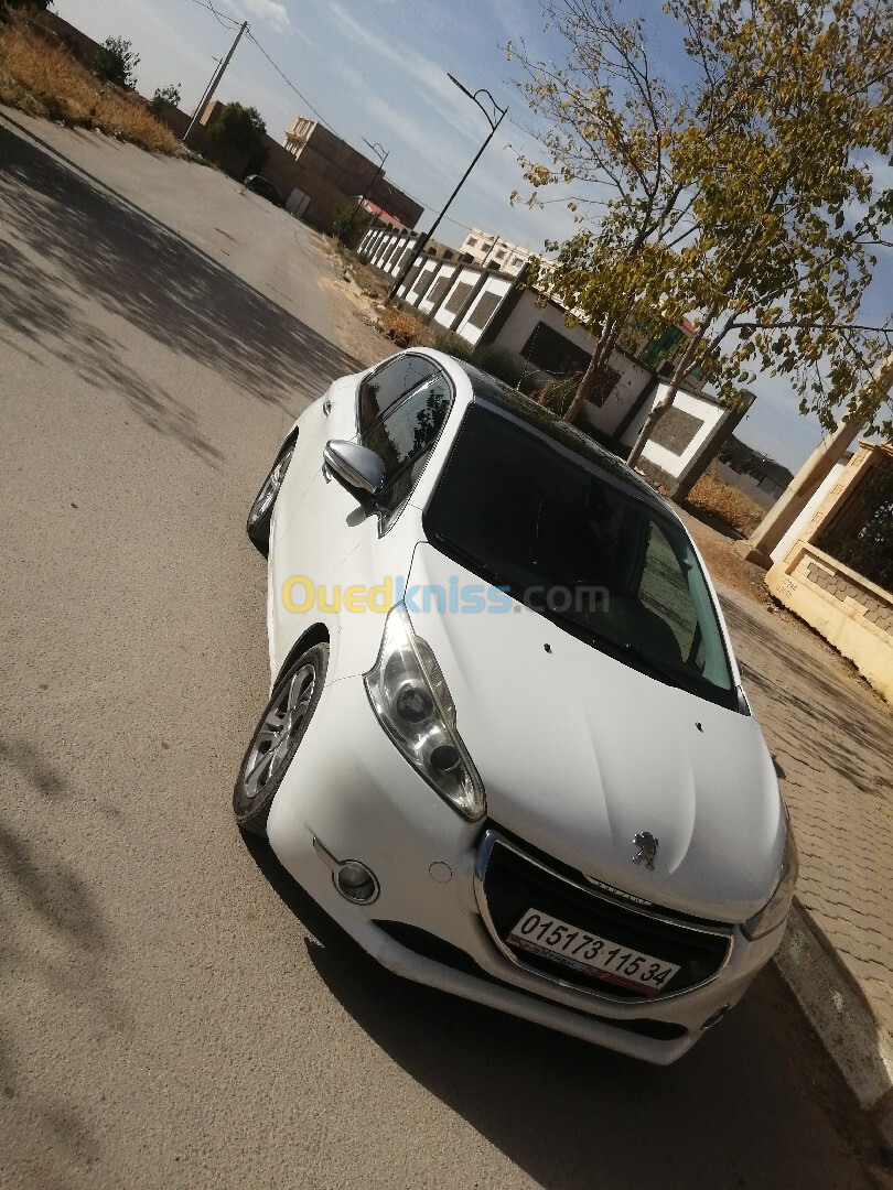 Peugeot 208 2015 Allure