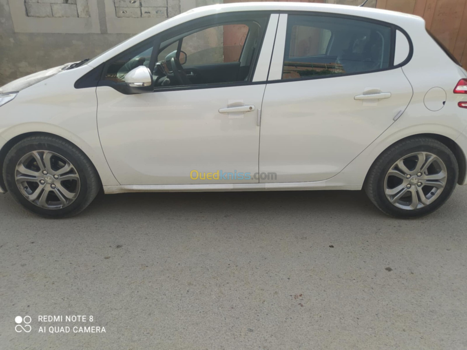 Peugeot 208 2015 Allure