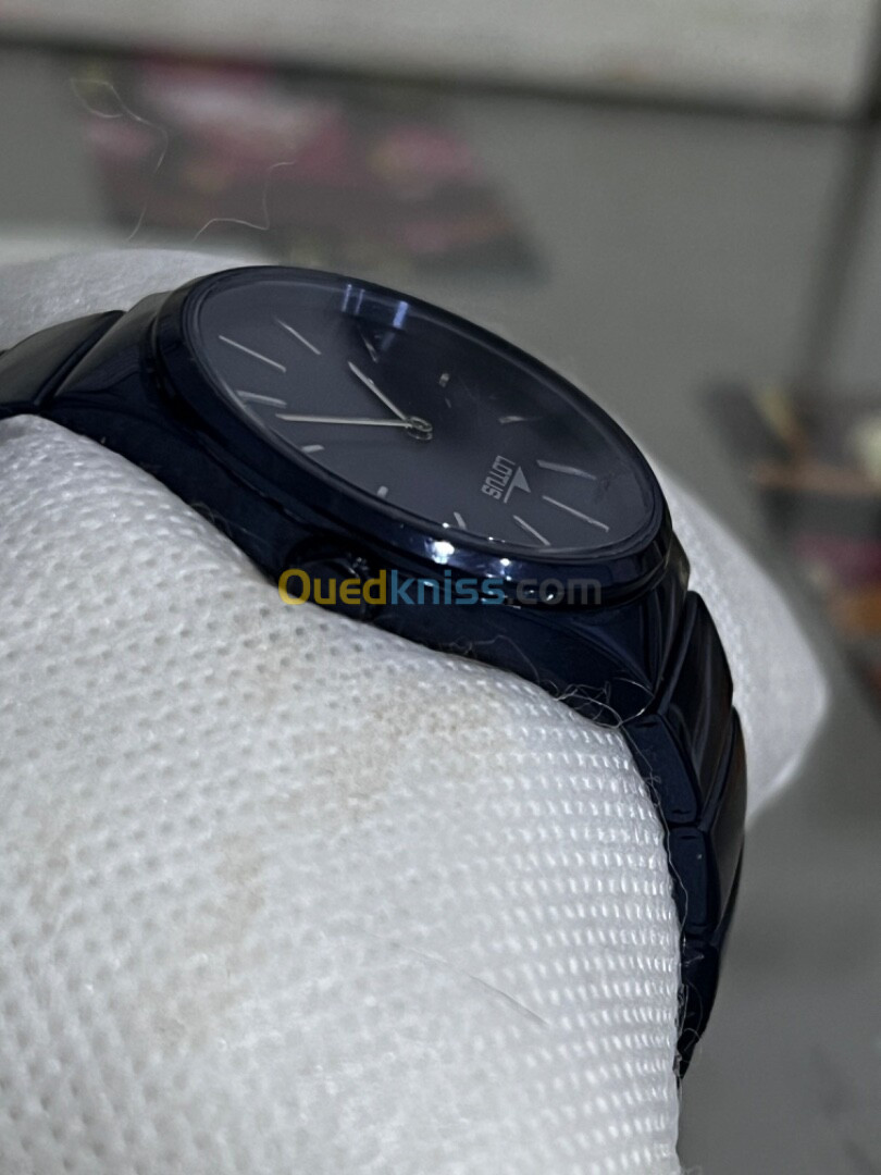 Lutus blue nuit montre original