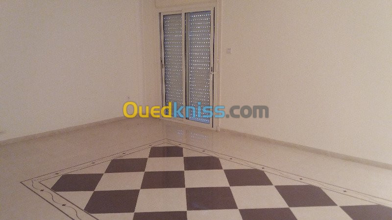 Location Appartement F4 Alger Hydra