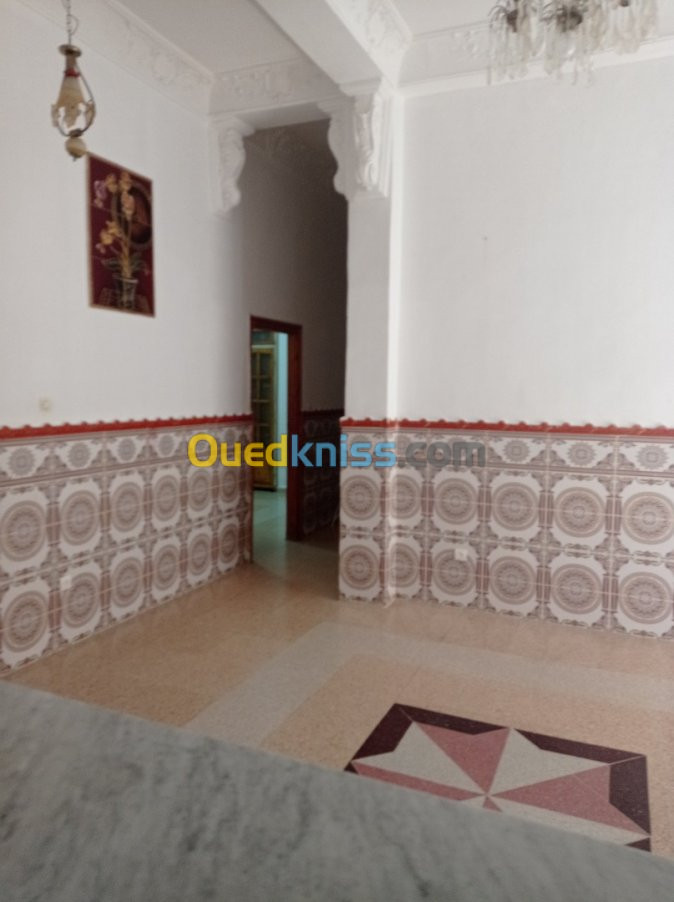 Location Appartement F4 Alger Rais hamidou