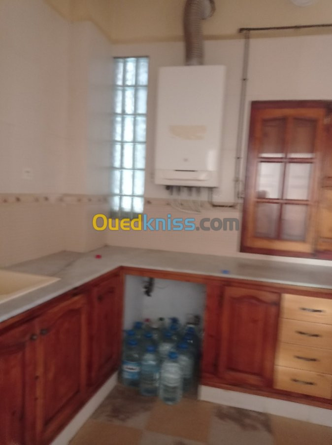 Location Appartement F4 Alger Rais hamidou