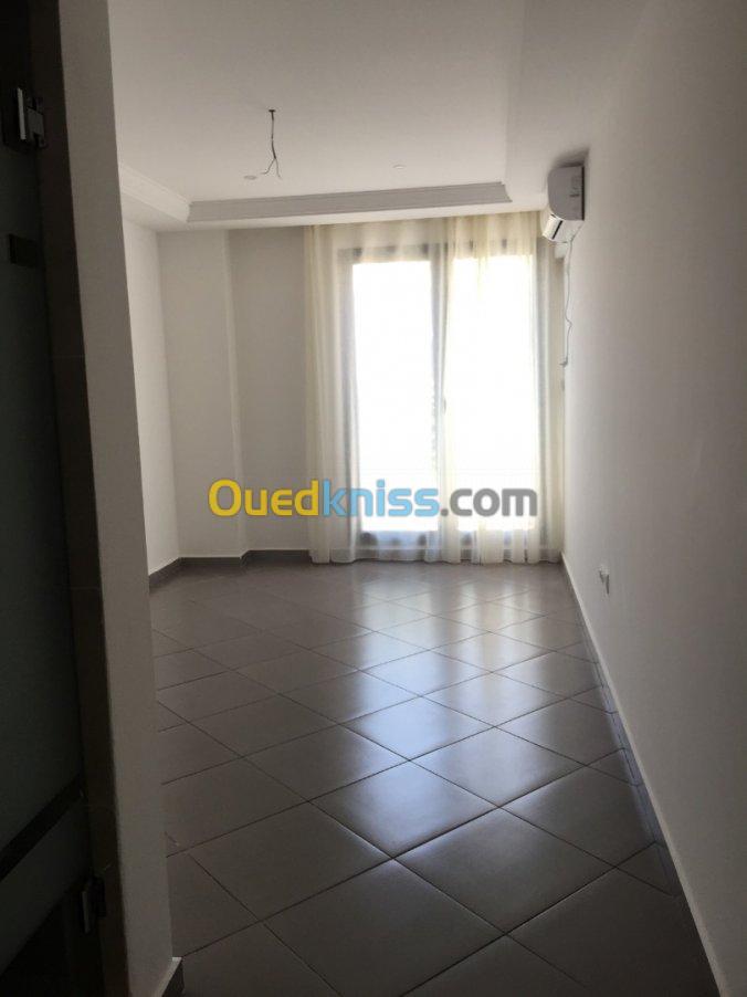 Location Appartement F4 Alger Hydra