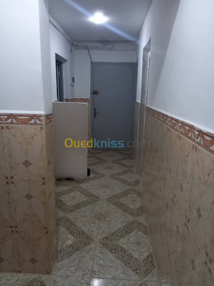 Location Appartement F4 Alger Bab ezzouar