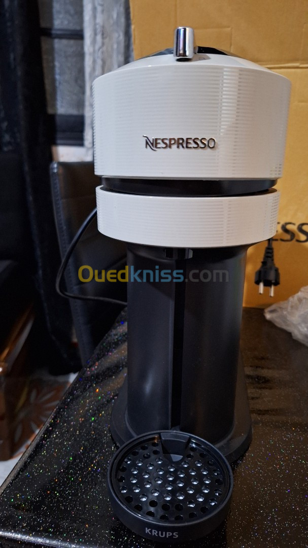 Machine à café nespresso 