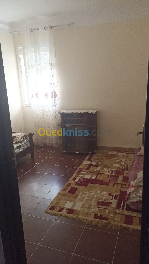 Location vacances Appartement F2 Skikda Collo