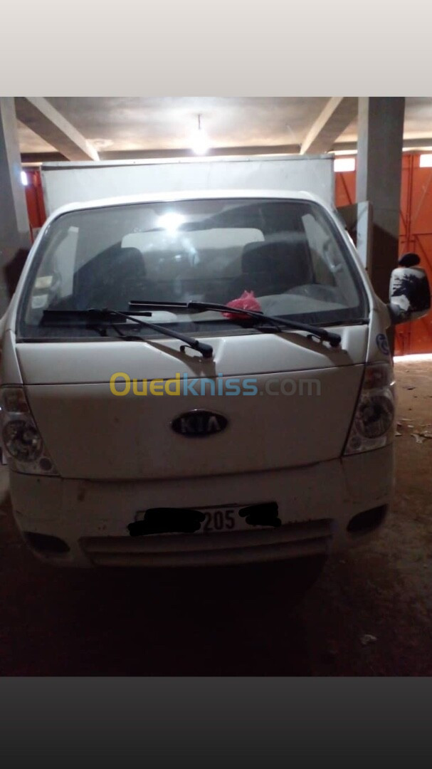 Kia K3000 2005