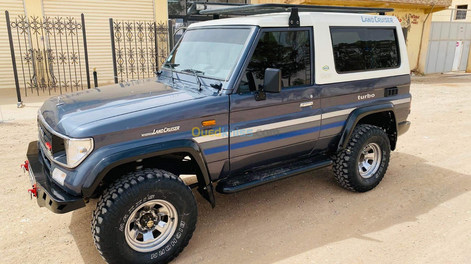 Toyota Land Cruiser 1992 Court