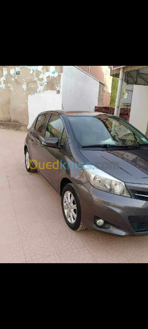 Toyota Yaris 2012 