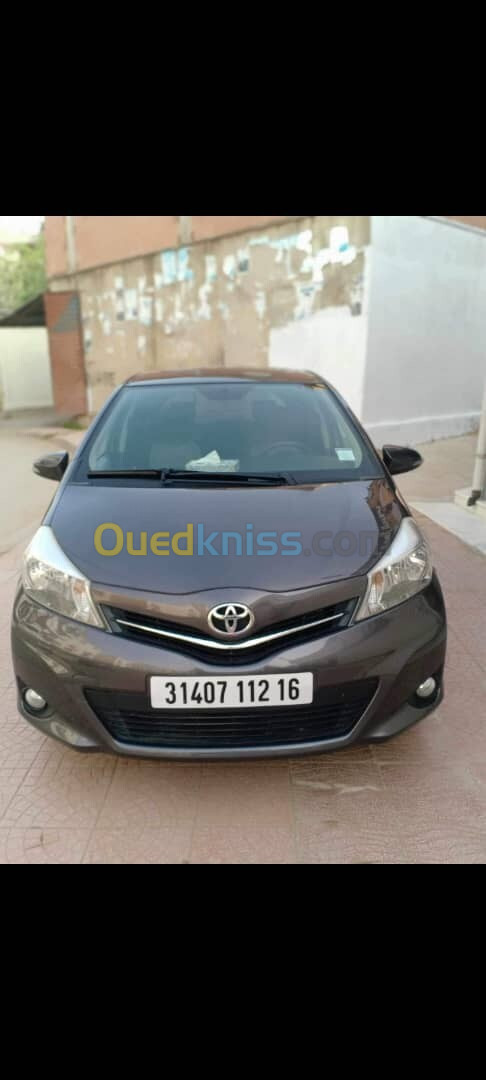 Toyota Yaris 2012 