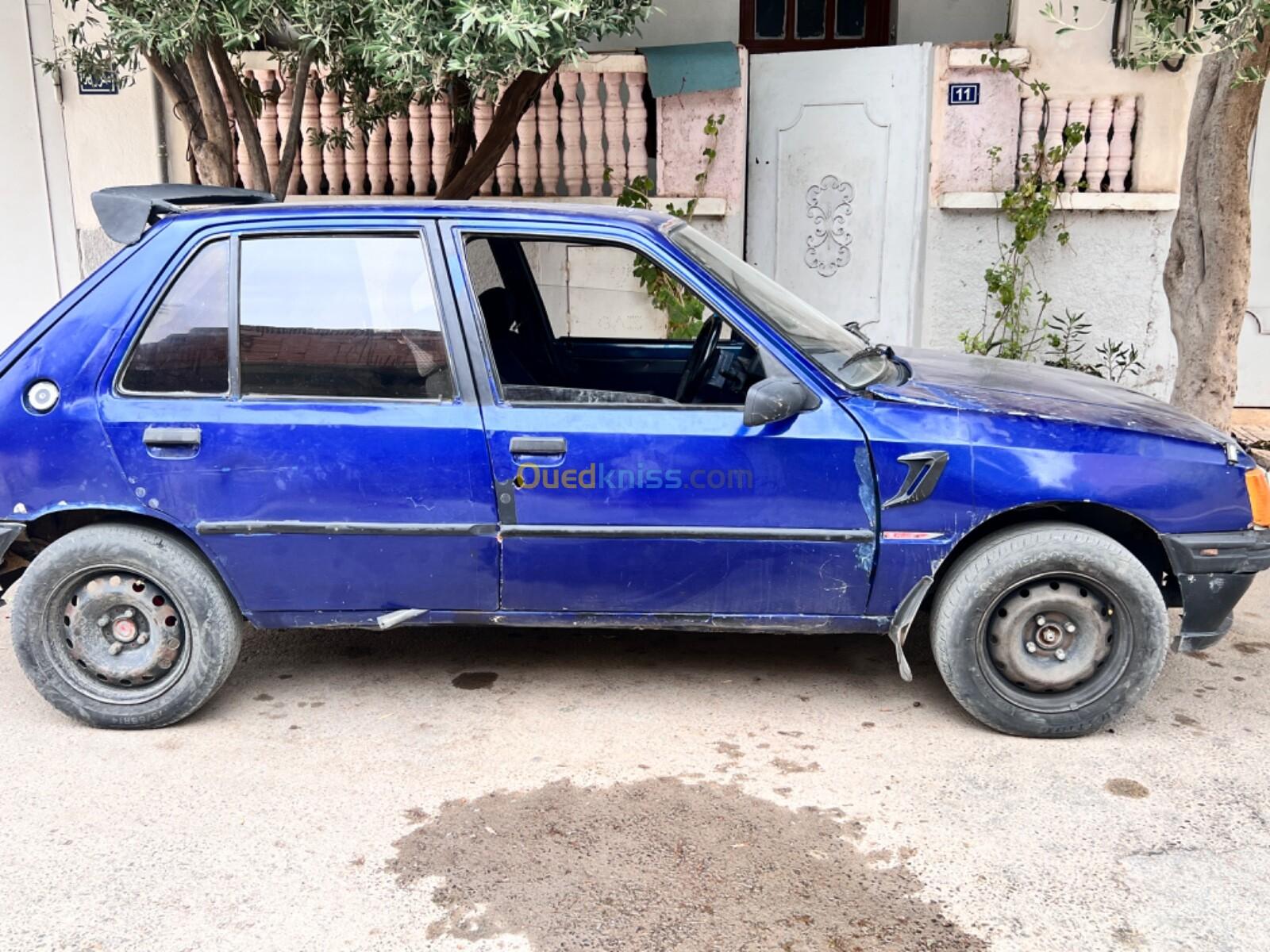 Peugeot 205 1985 205