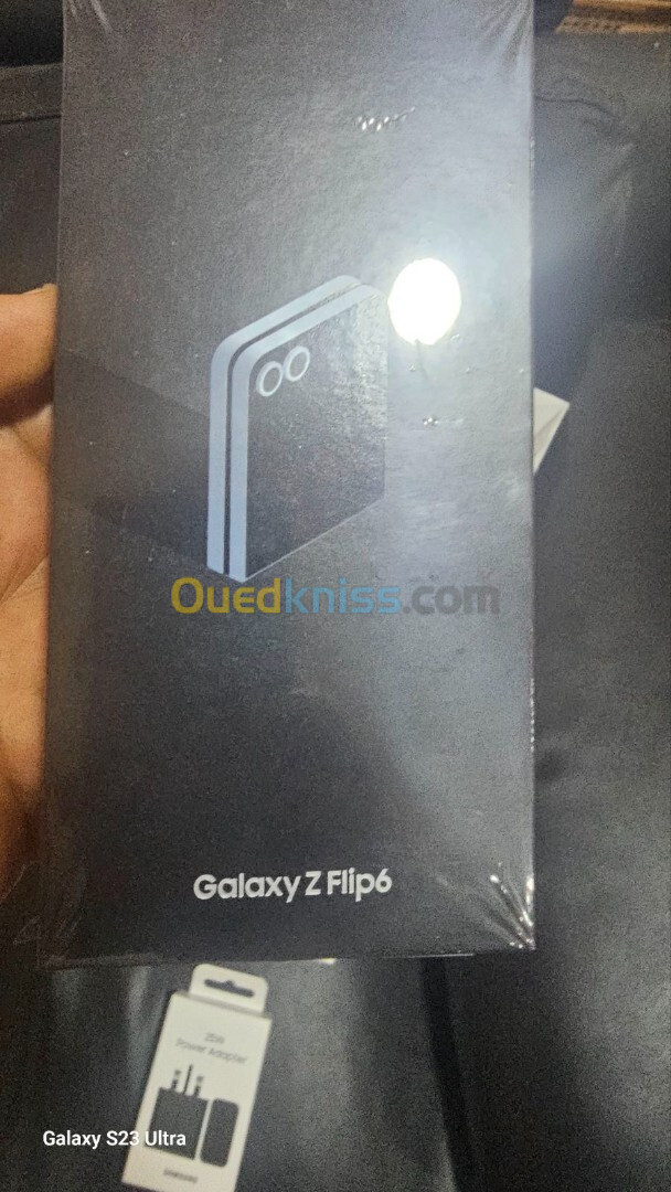 Samsung Galaxy Z Flip 6