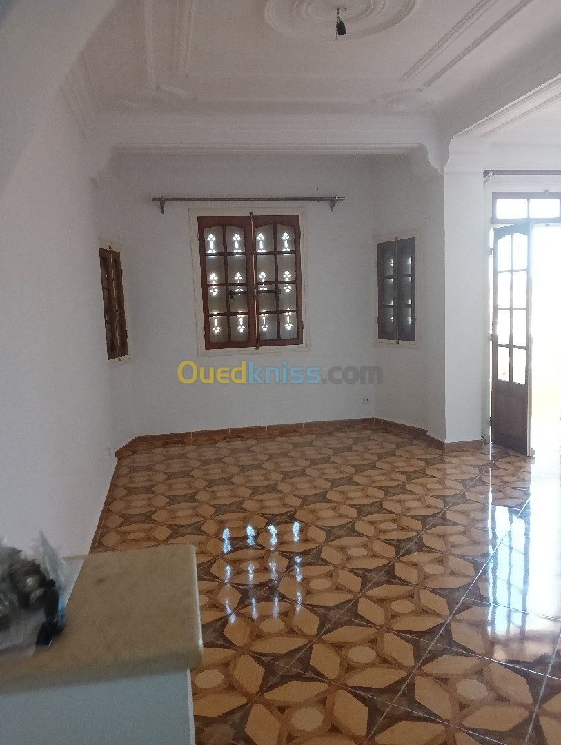 Location Niveau De Villa F4 Alger Ain naadja