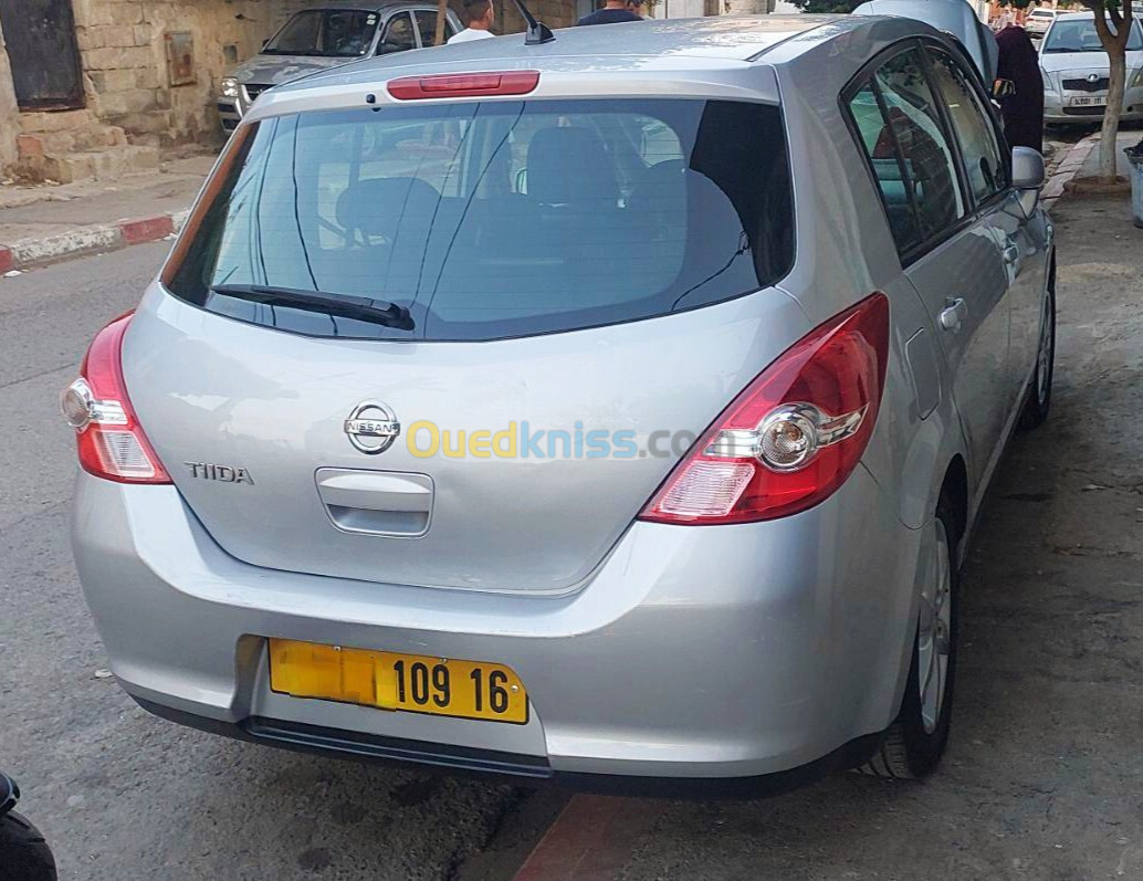 Nissan Tiida 5 portes 2009 Tekna