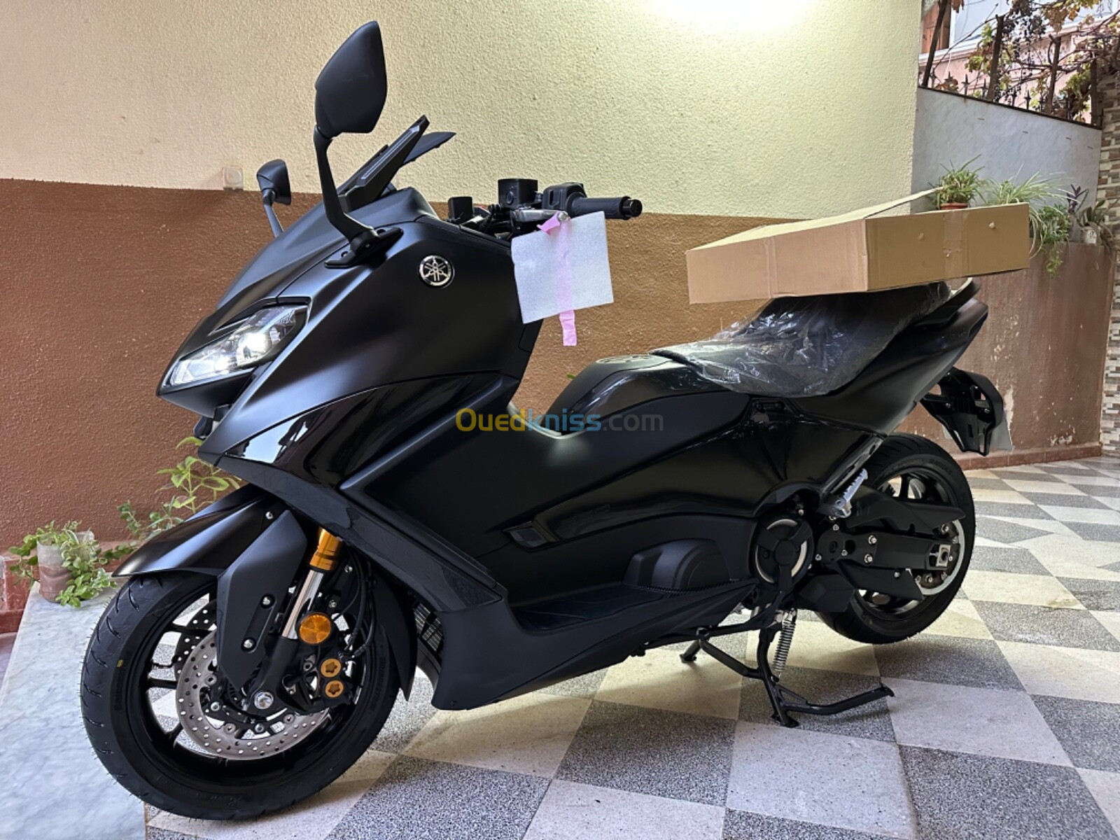 Yamaha Tmax Tech Dark 2024