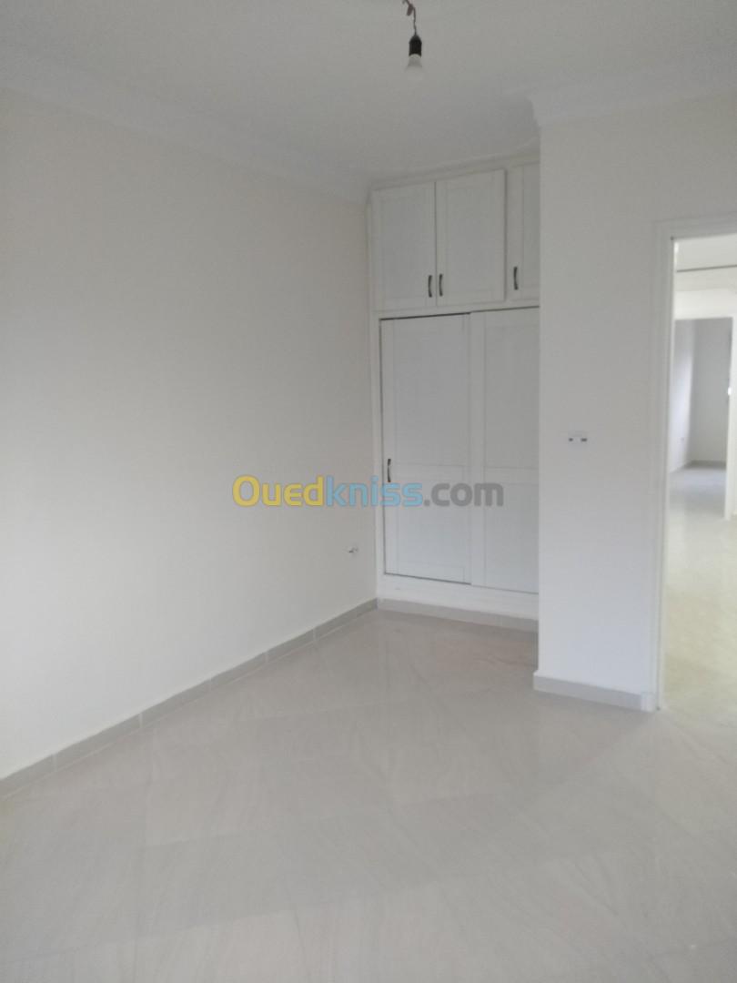 Location Appartement F4 Tipaza Kolea