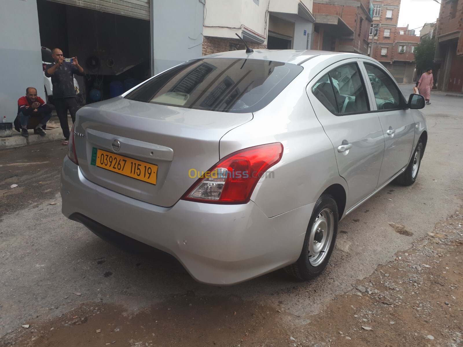 Nissan Sunny 2015 Visia