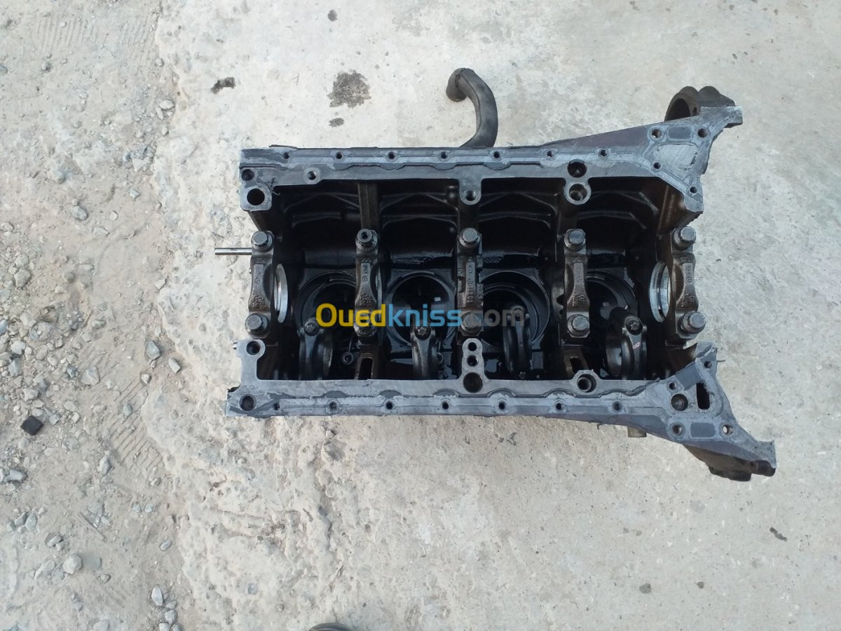 Bloc moteur mercedes c220 w204 646