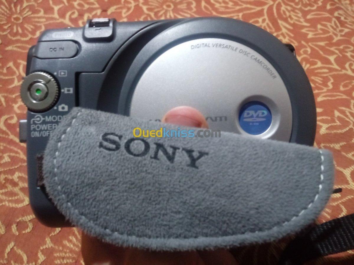 Camera Sony Handycam DCR-DVD201E