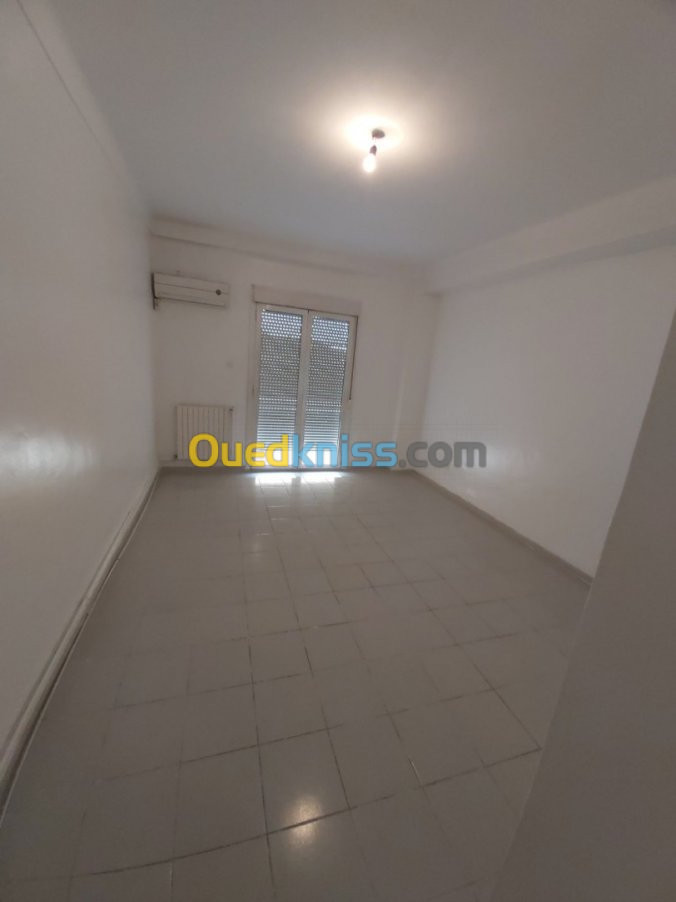 Location Appartement F4 Alger Dely brahim